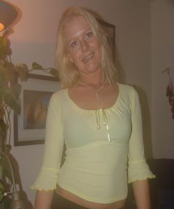 <p class='ppt-number'>0137 77783 912</p><p class='ppt-pricing-de'>1 €/Anruf MoFu Tarif abweichend</p>